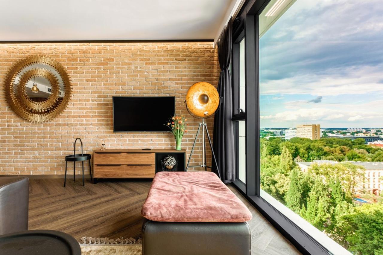 Skyview Suite - Niepowtarzalny Widok I Basen 卢布林 外观 照片