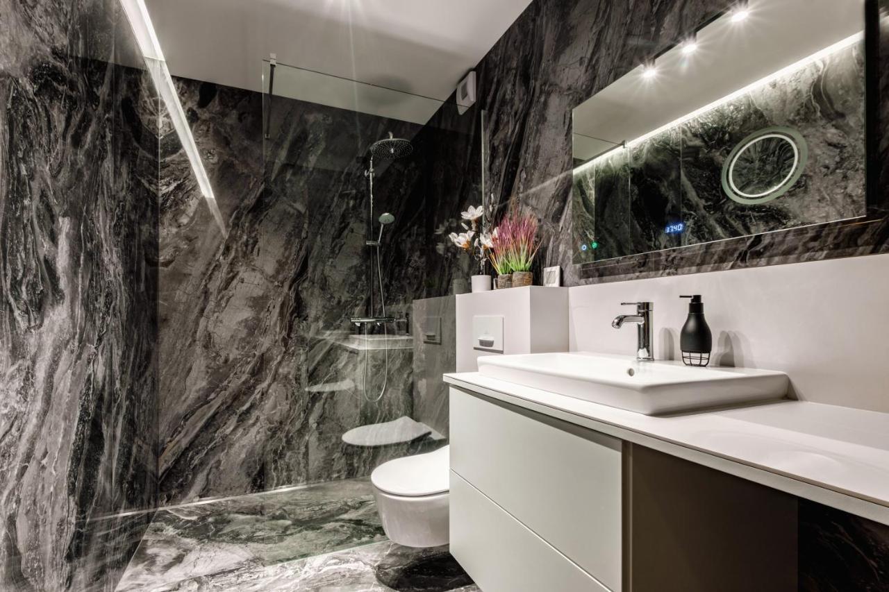 Skyview Suite - Niepowtarzalny Widok I Basen 卢布林 外观 照片